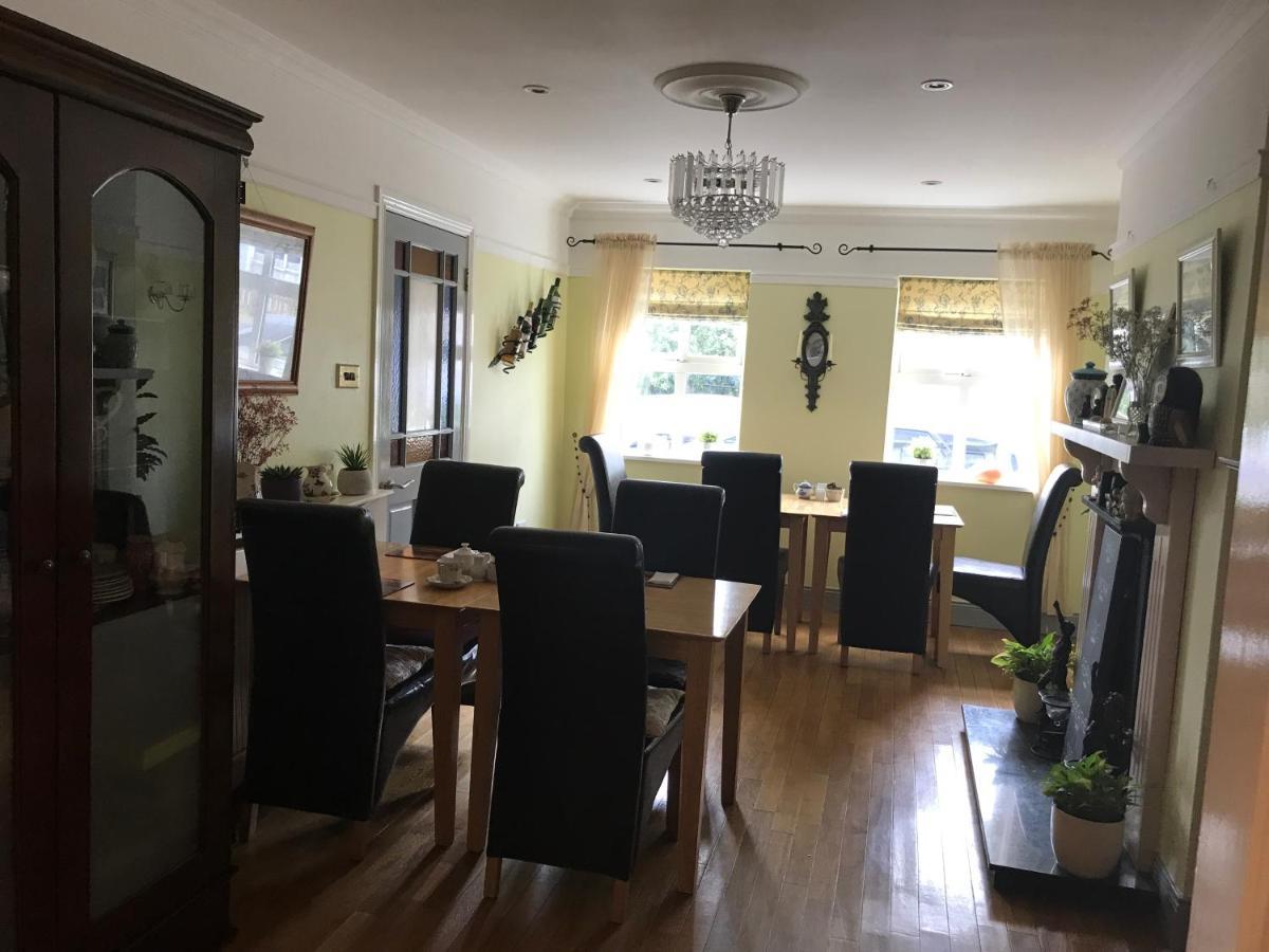 Anascaul Teac Seain Bar & Bnb מראה חיצוני תמונה