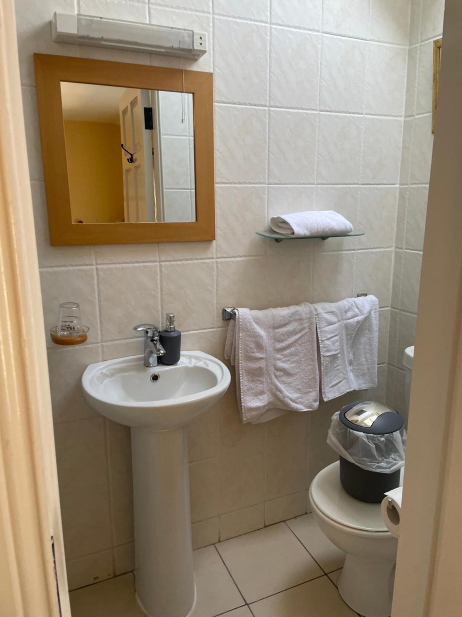 Anascaul Teac Seain Bar & Bnb מראה חיצוני תמונה