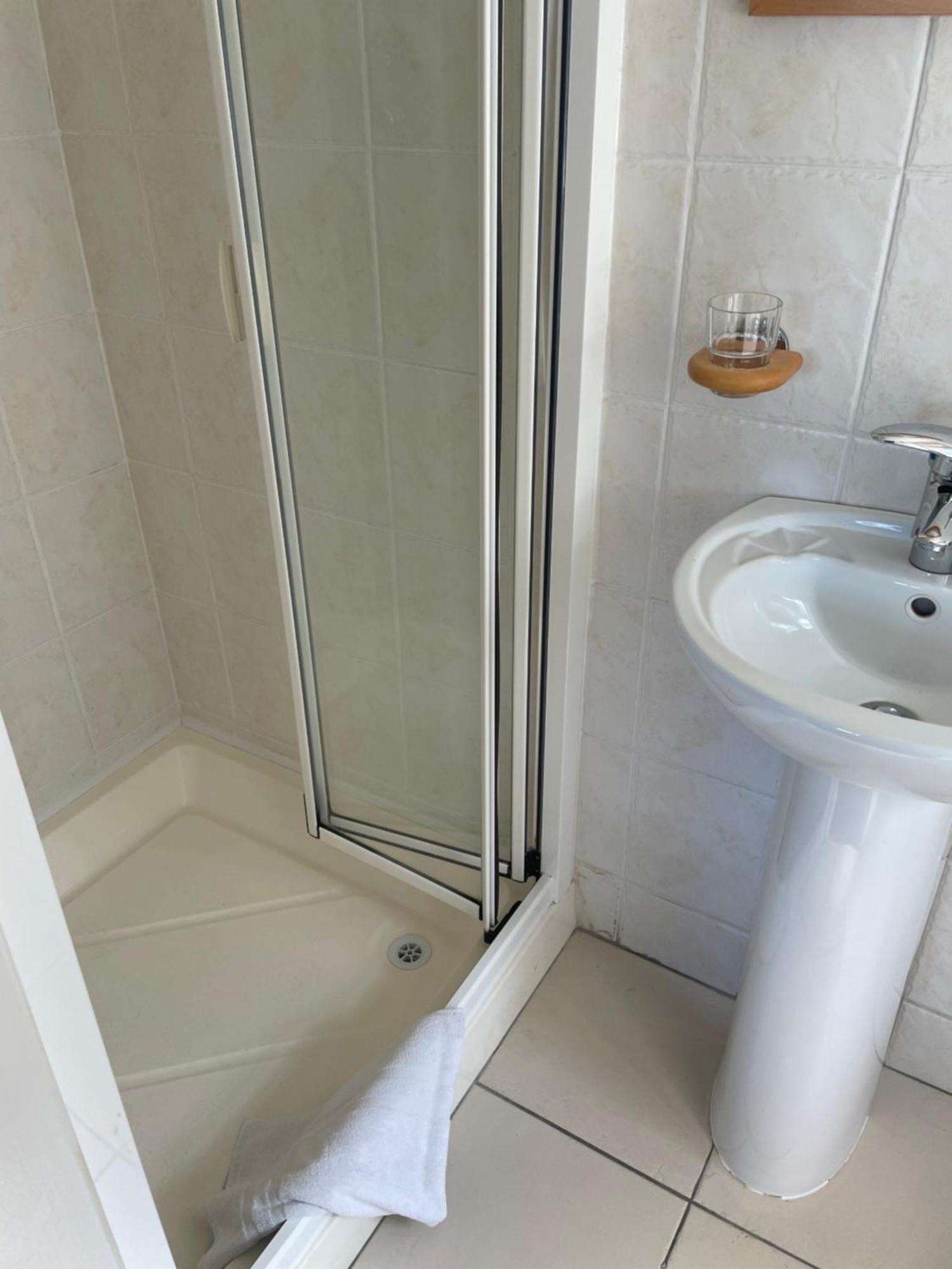 Anascaul Teac Seain Bar & Bnb מראה חיצוני תמונה
